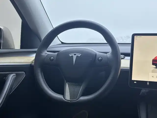 Tesla Model Y 2022 — фото 11