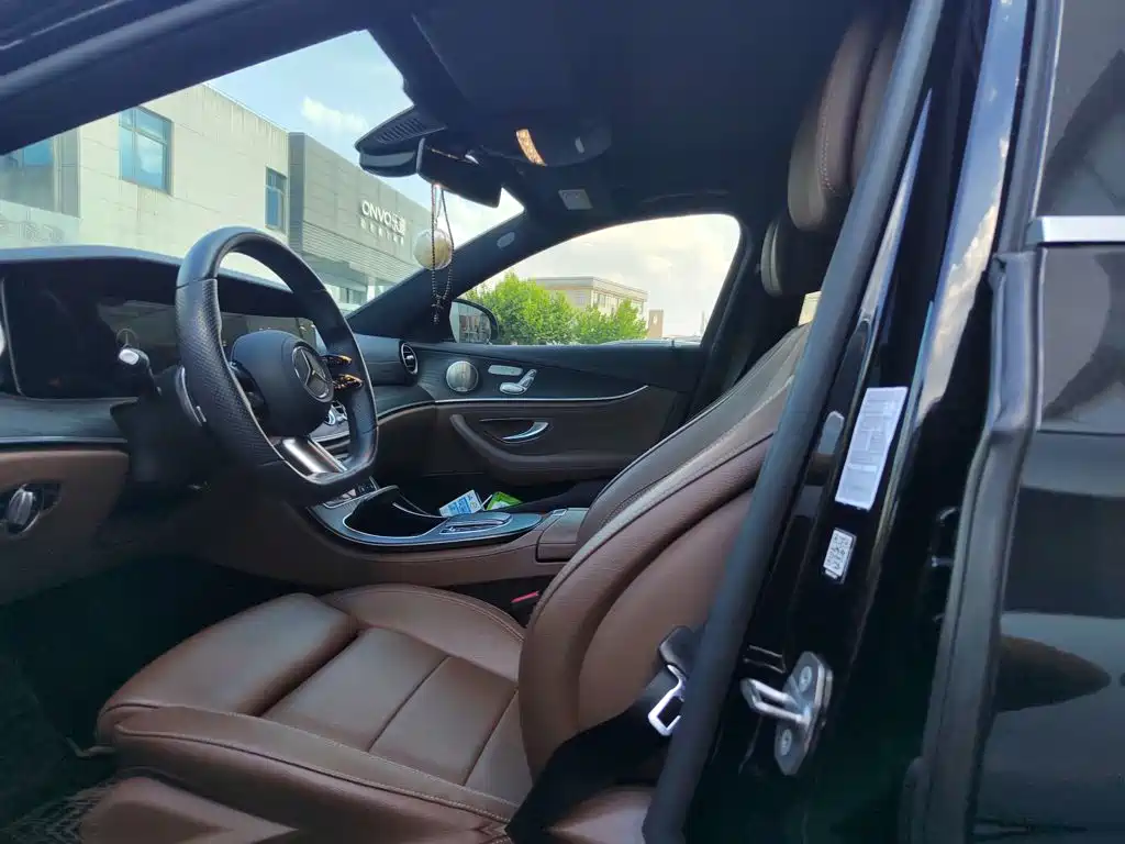 Mercedes-Benz E-Class 2022