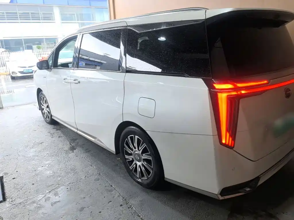 GAC Motor Trumpchi E9 2023 — фото 5