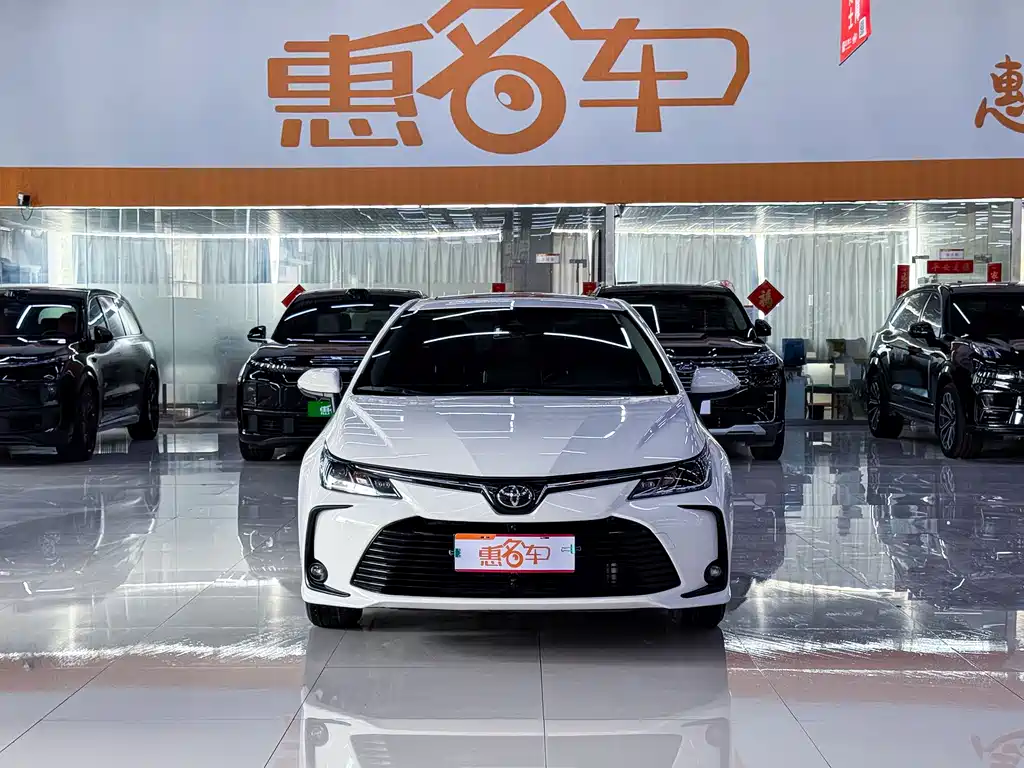 Toyota Corolla 2020 — фото 1
