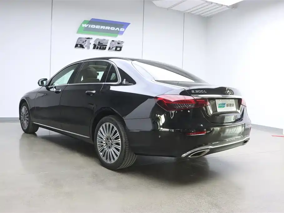 Mercedes-Benz E-Class 2021