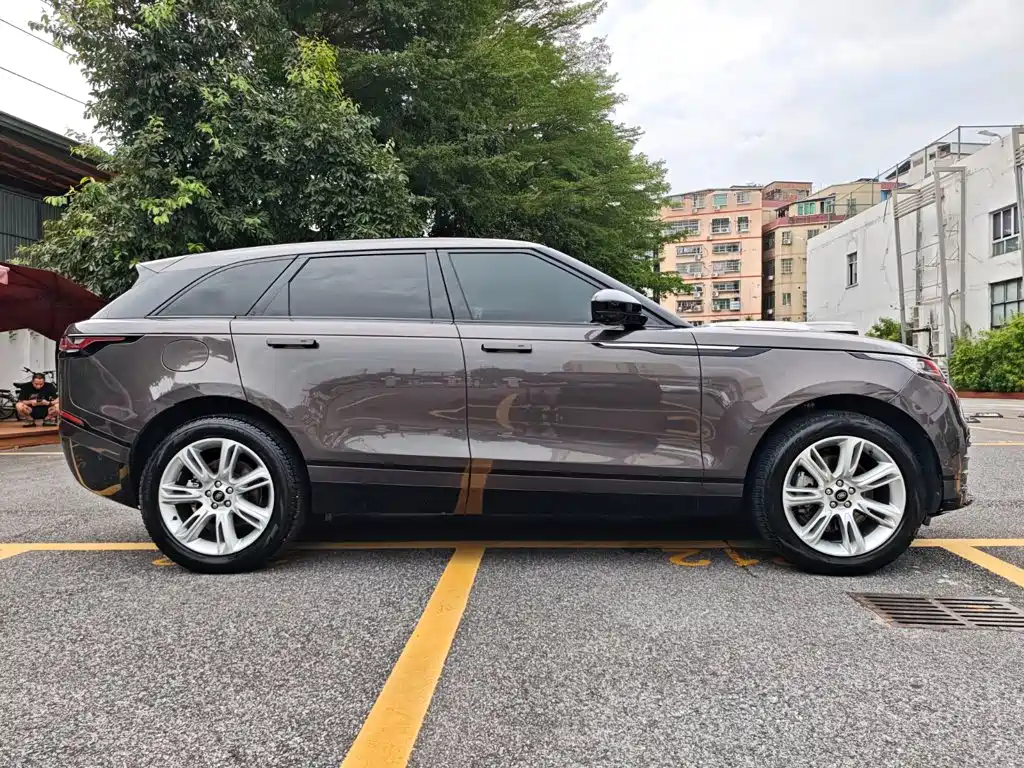 Land Rover Range Rover Velar 2023 — фото 4