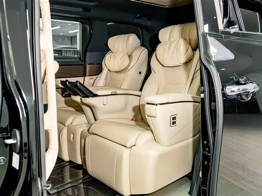 Toyota Alphard 2024 — фото 21