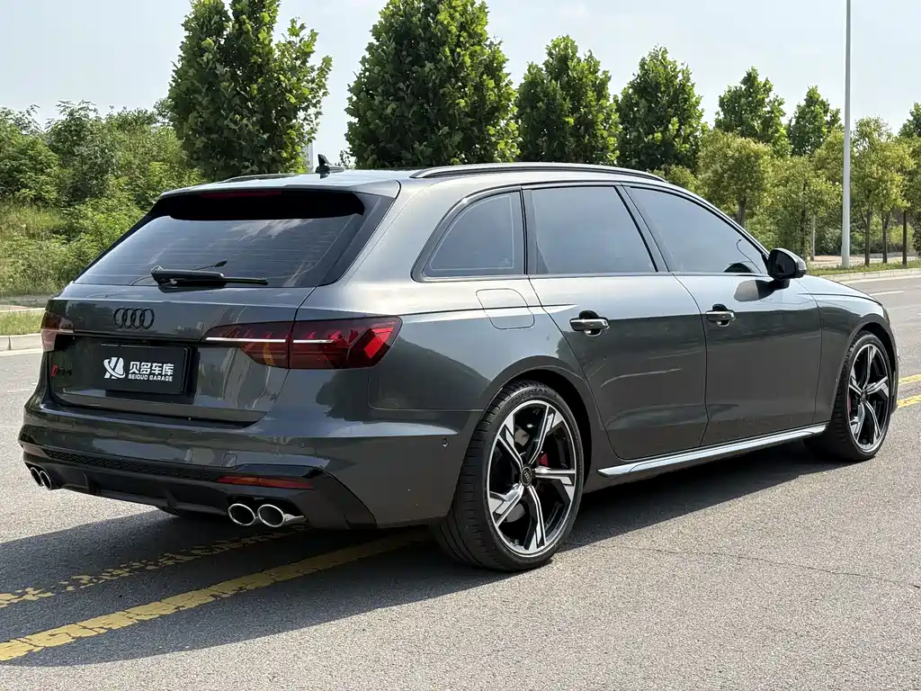 Audi S4 2024