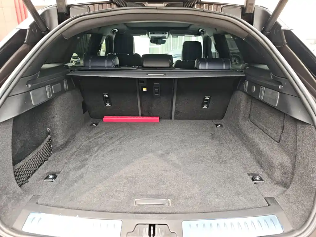 Land Rover Range Rover Velar 2023 — фото 28