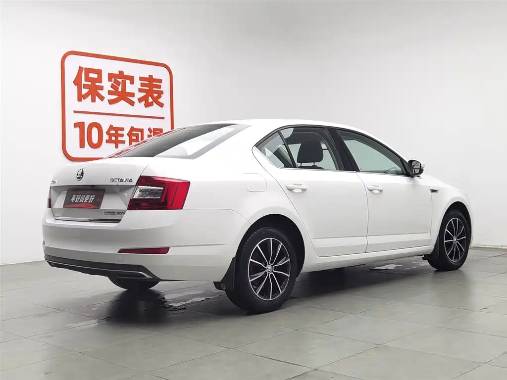 Skoda Octavia 2017 — фото 2