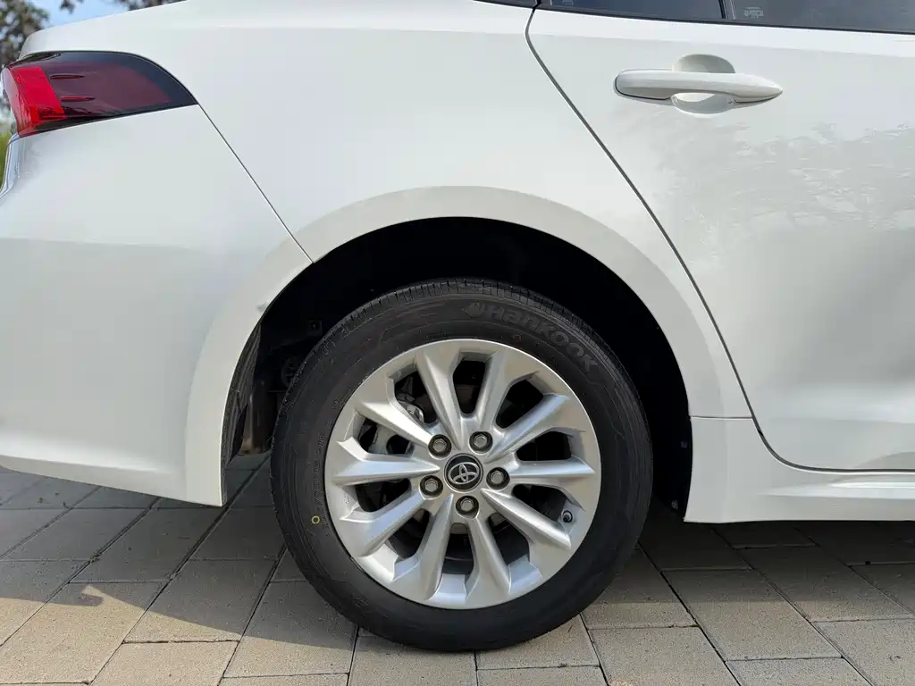 Toyota Corolla 2023 — фото 15