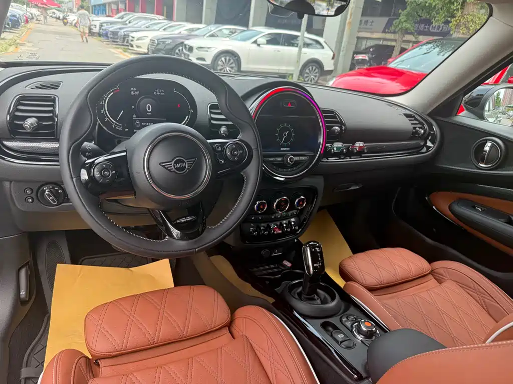 MINI Clubman 2020 — фото 12
