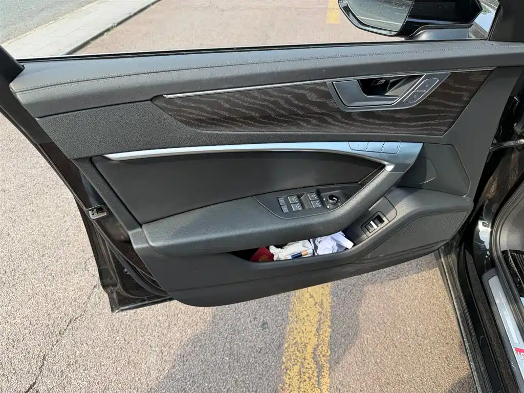 Audi A6L 2023