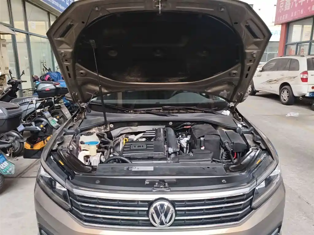 Volkswagen Passat 2017 — фото 20