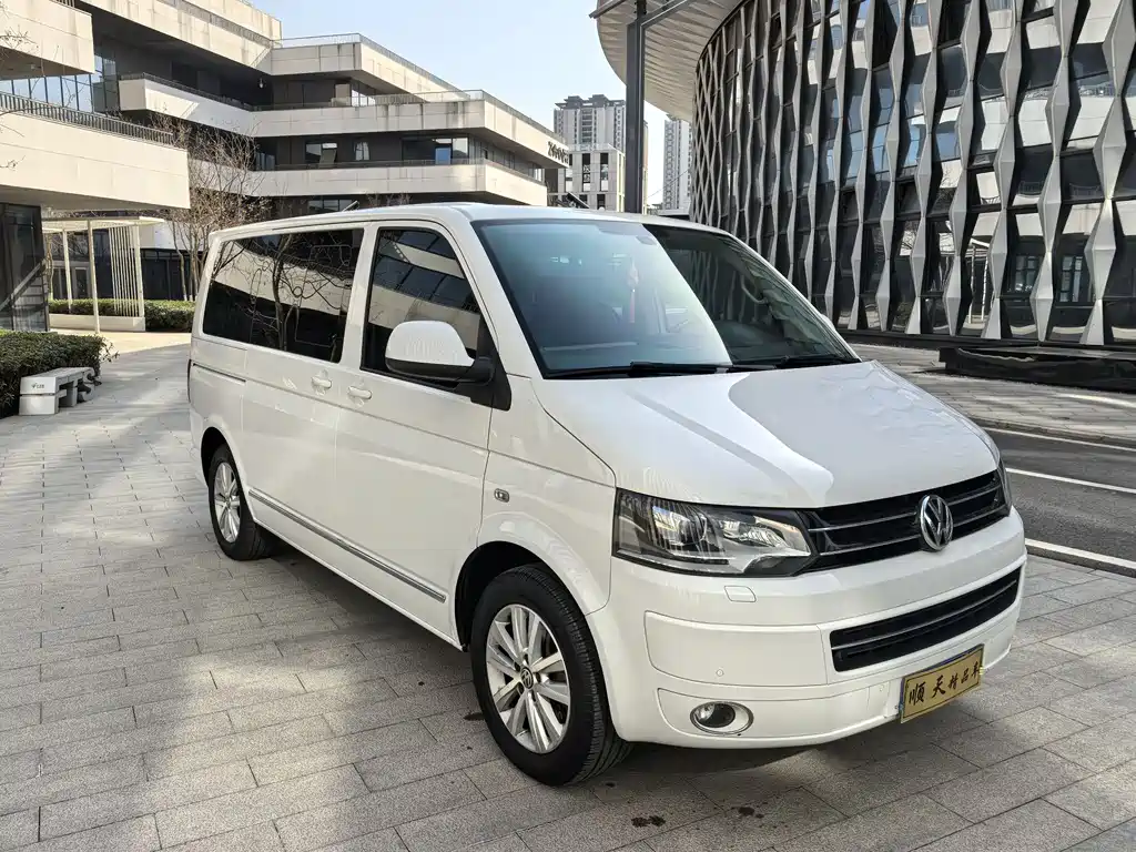 Volkswagen Multivan 2017 — фото 3