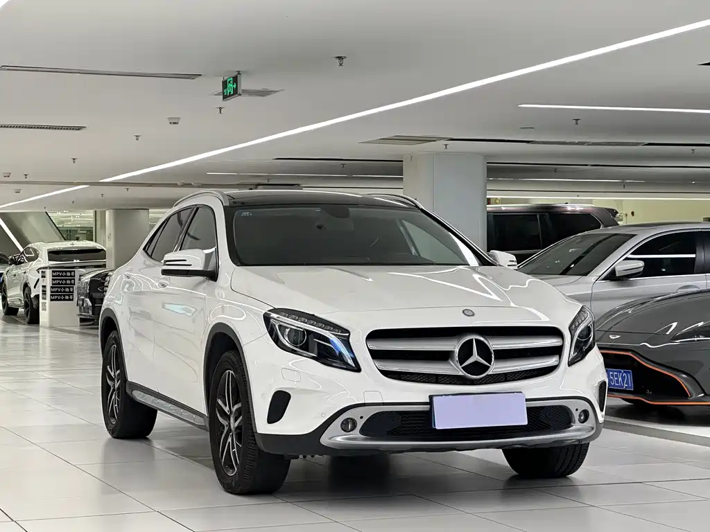 Mercedes-Benz GLA 2016