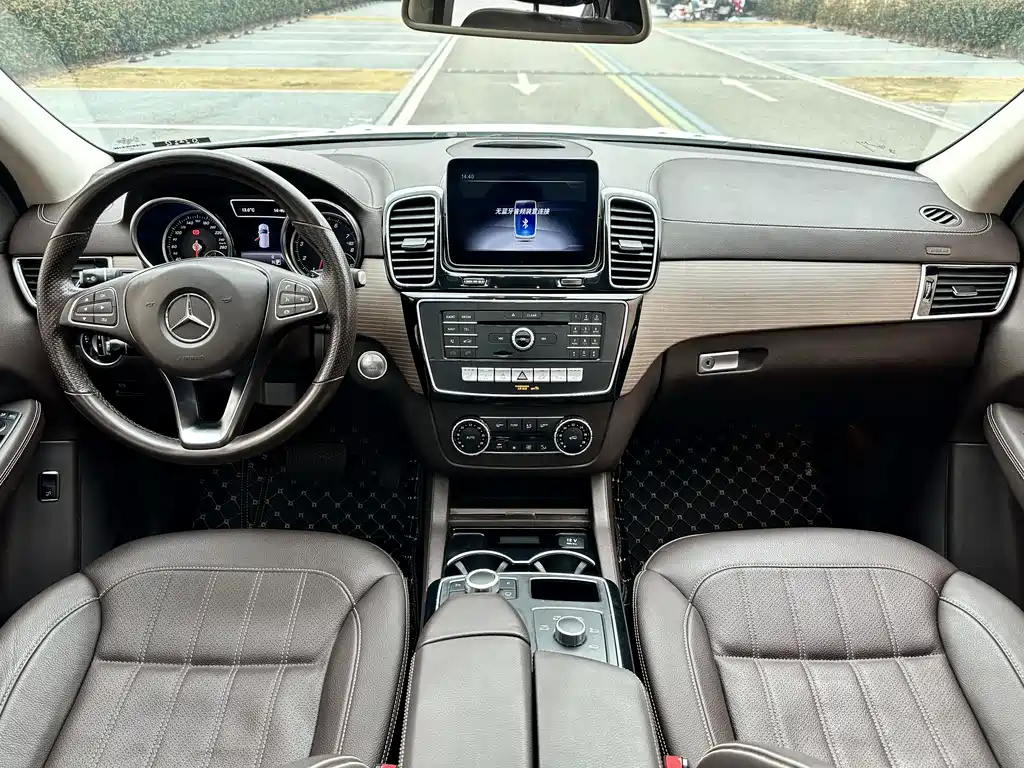 Mercedes-Benz GLE 2018 — фото 13