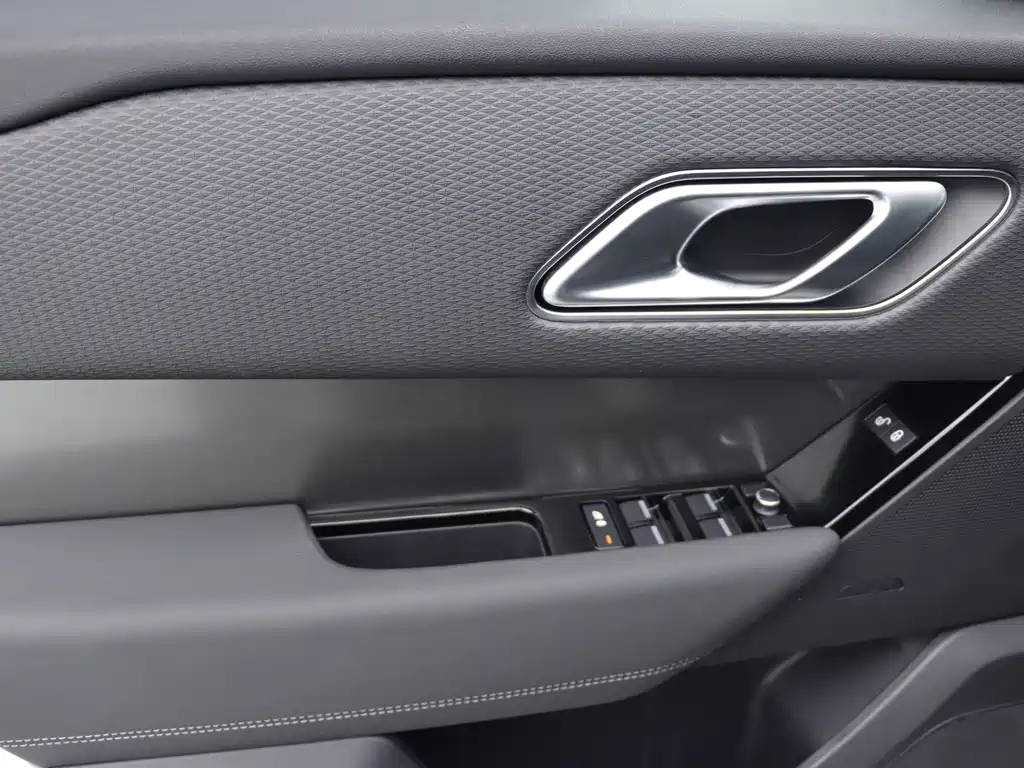 Land Rover Range Rover Velar 2021 — фото 11