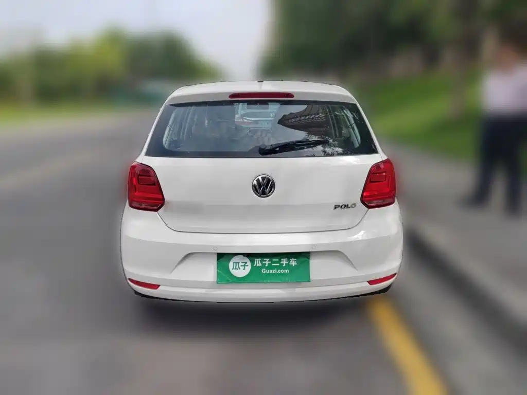 Volkswagen Polo 2015 — фото 4