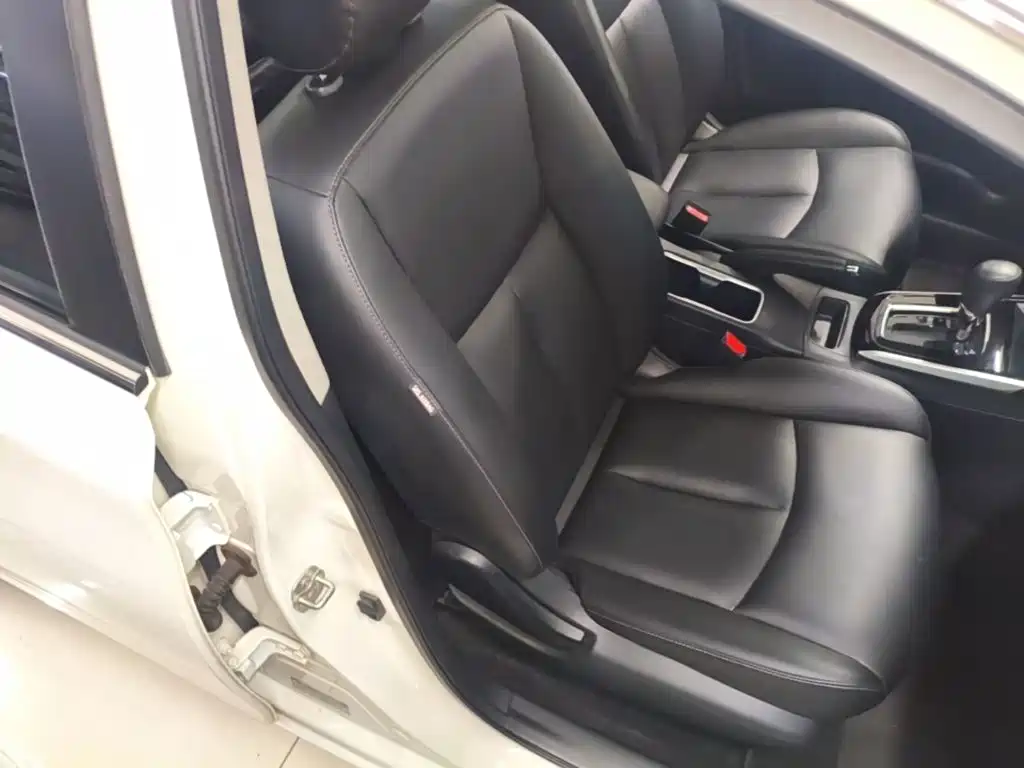 Nissan Sylphy 2021 — фото 20