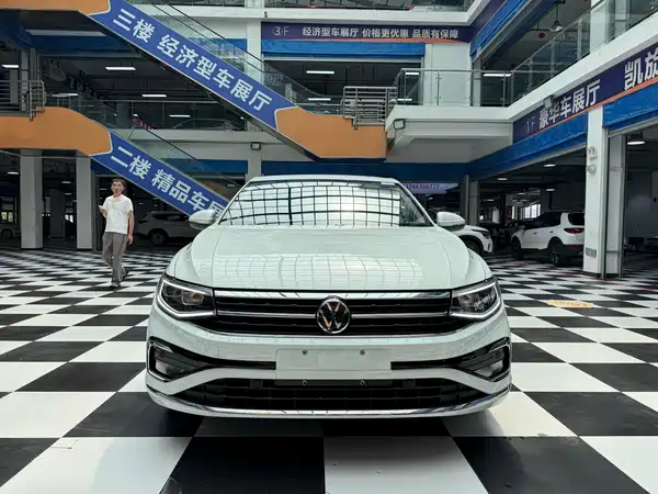 Volkswagen Bora 2023