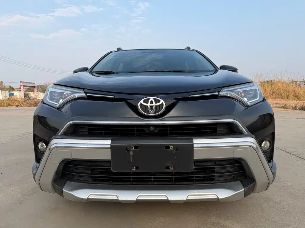 Toyota RAV4 2019 — фото 3