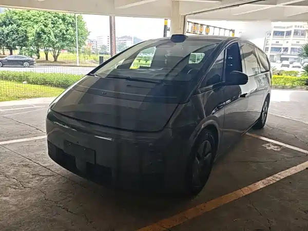 Li Auto MEGA 2024