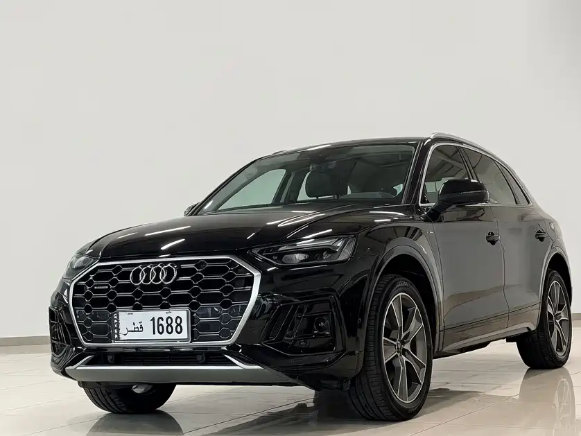 Audi Q5L 2022 — фото 1