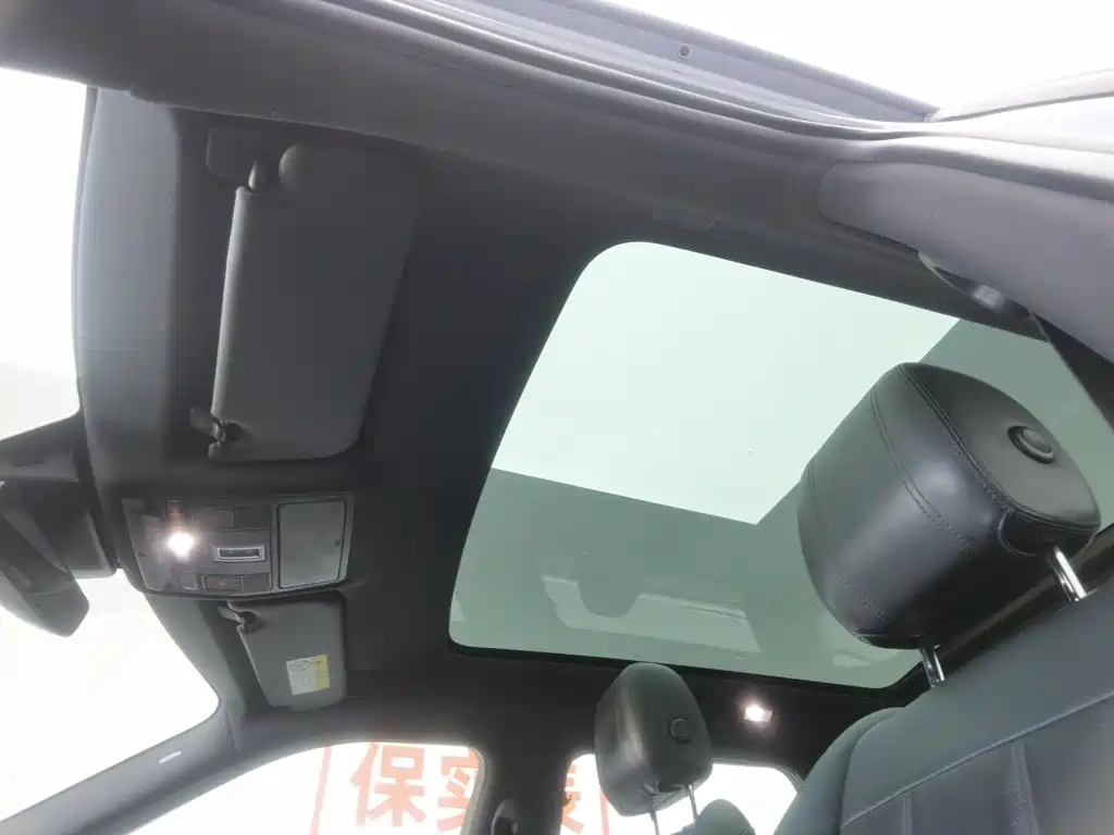 Land Rover Range Rover Evoque 2020 — фото 14