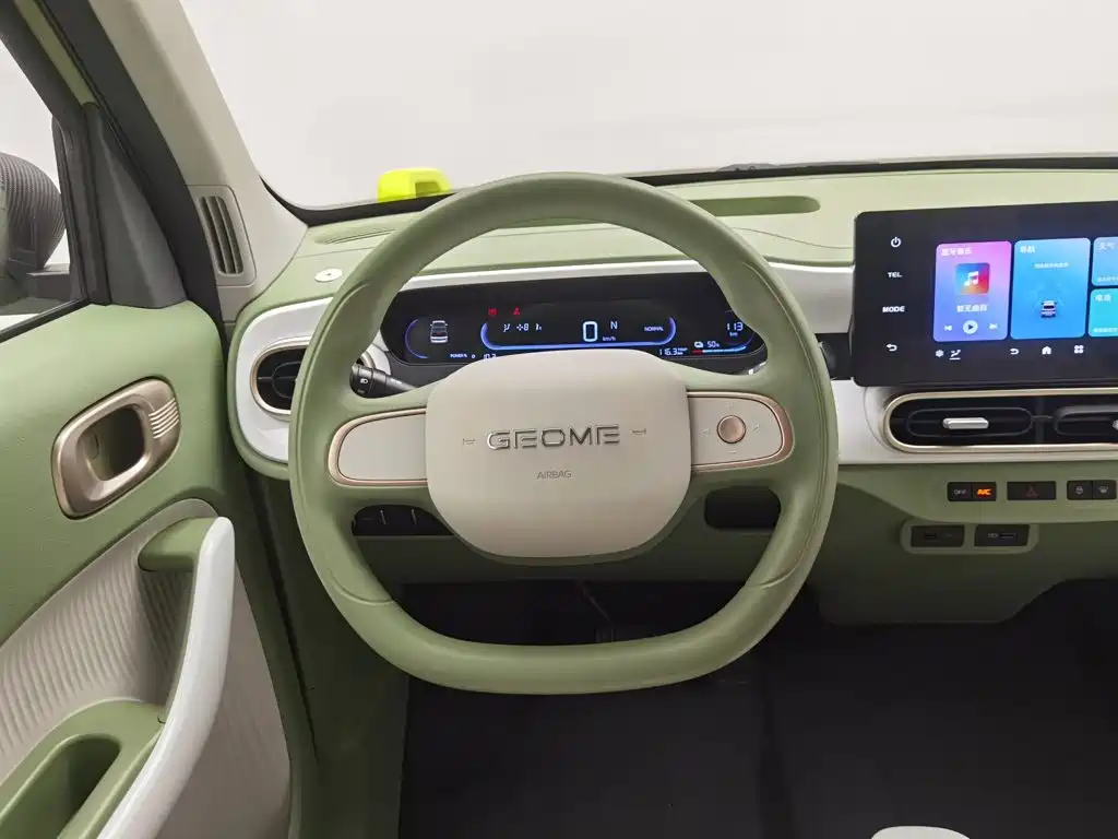 Geely Galaxy Panda 2025 — фото 11