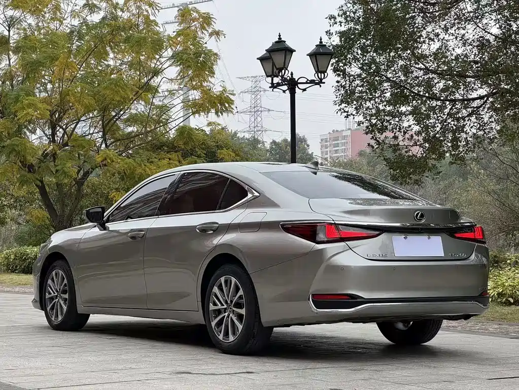 Lexus ES 2024 — фото 4