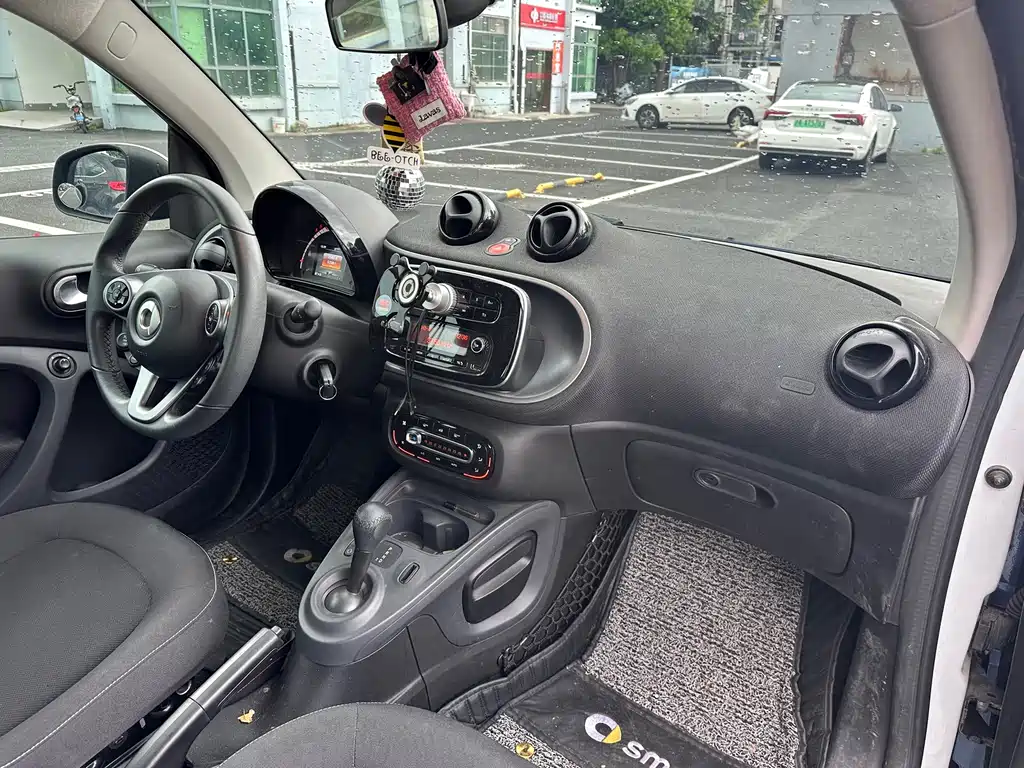 smart fortwo 2019 — фото 17