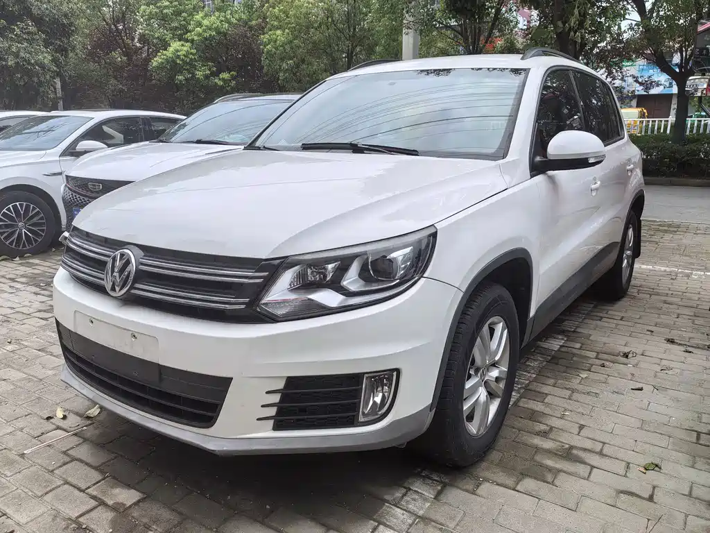 Volkswagen Tiguan 2016 — фото 1
