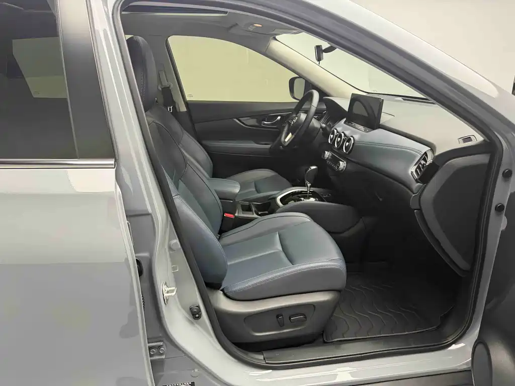 Nissan X-Trail 2025 — фото 18