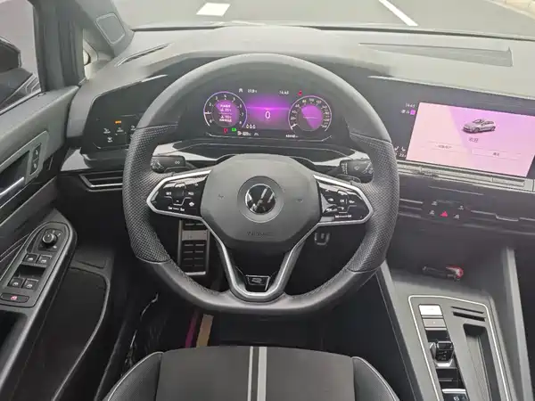 Volkswagen Golf 2023