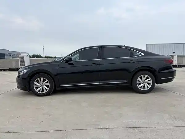 Volkswagen Passat 2024