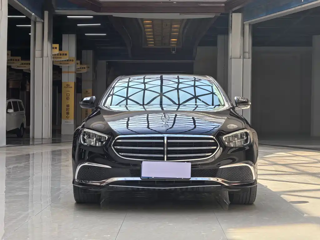 Mercedes-Benz E-Class 2023 — фото 2