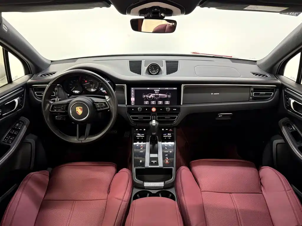 Porsche Macan 2023 — фото 10
