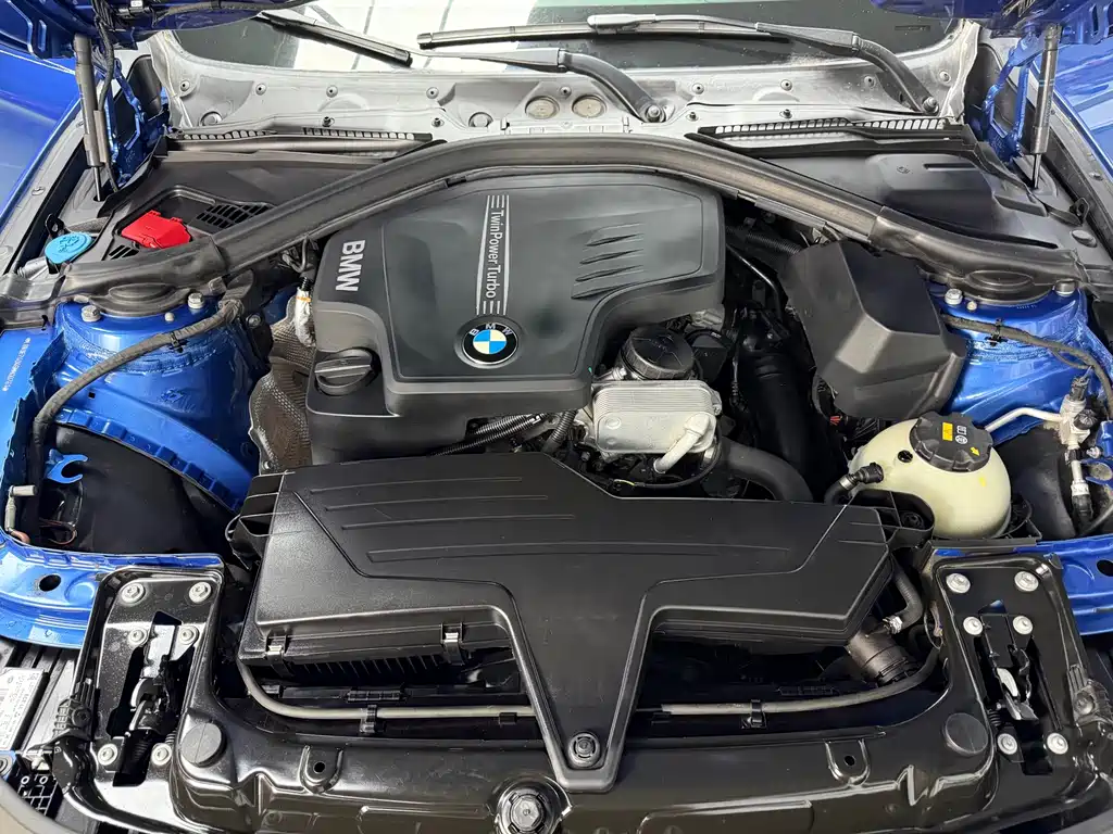 BMW 3 Series 2016 — фото 11