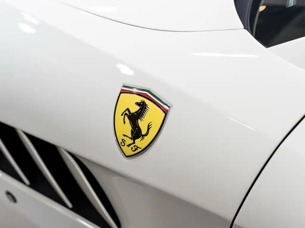 Ferrari GTC4Lusso 2018 — фото 6