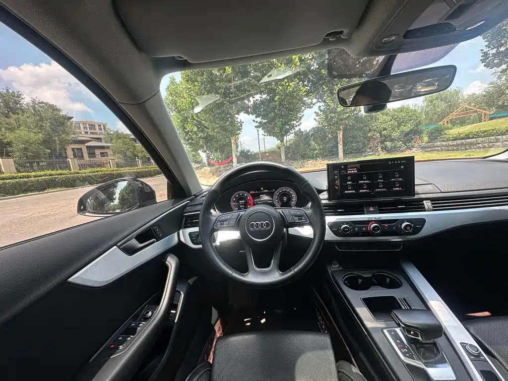 Audi A4L 2021