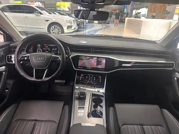 Audi A6L 2022