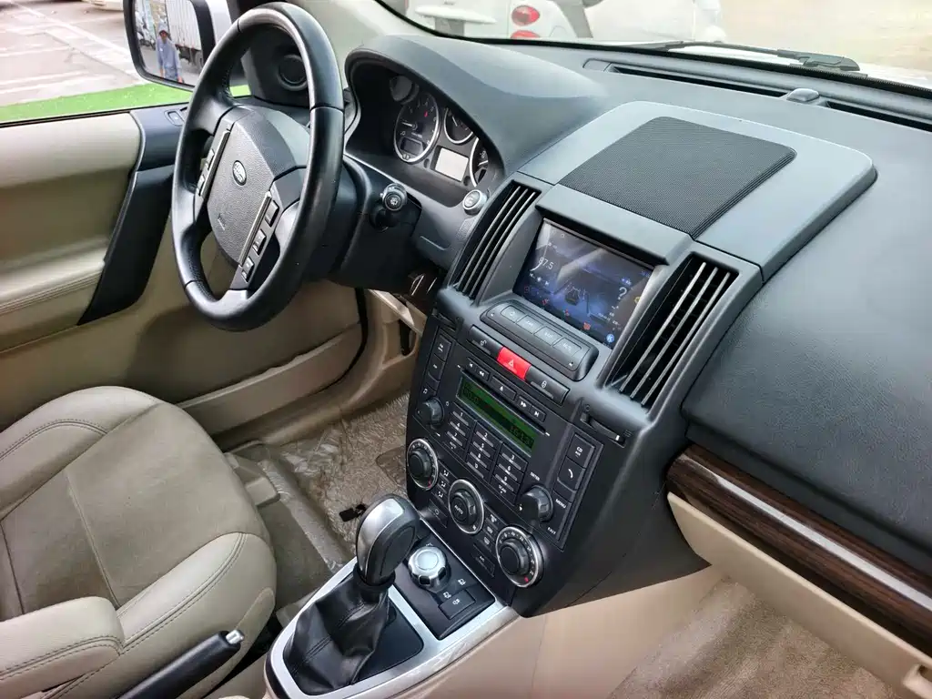 Land Rover Freelander 2 2012 — фото 16
