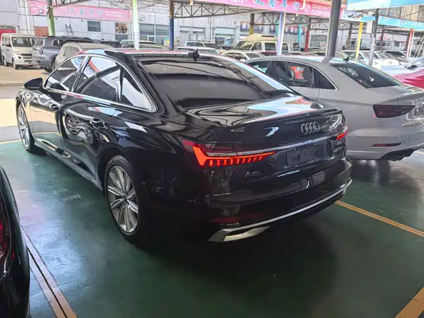 Audi A6L 2022
