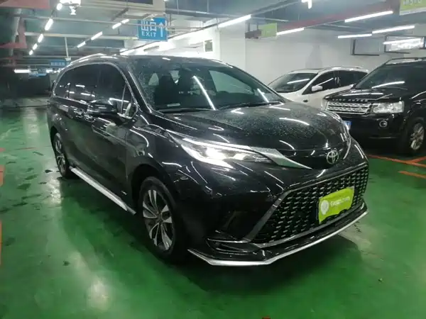 Toyota Granvia 2024