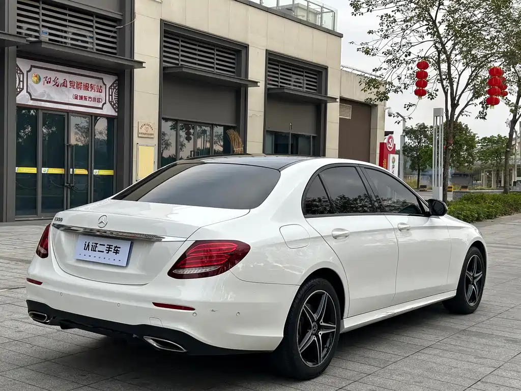 Mercedes-Benz E-Class 2020 — фото 11