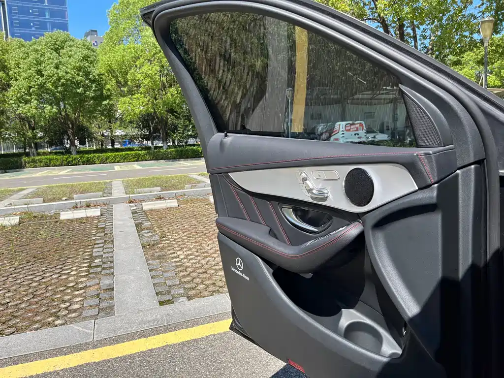Mercedes-Benz GLC AMG 2023 — фото 10