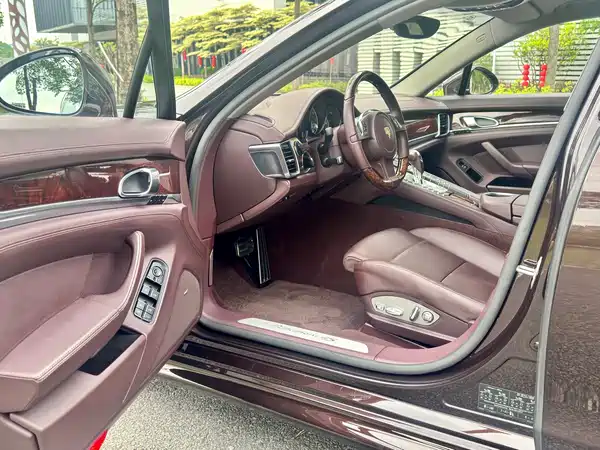 Porsche Panamera 2012
