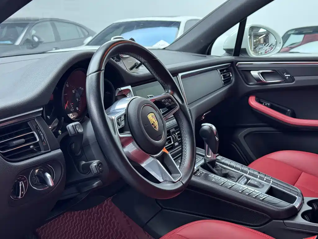 Porsche Macan 2019 — фото 7
