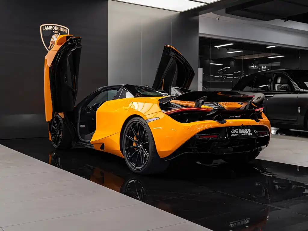 McLaren 720S 2020 — фото 15
