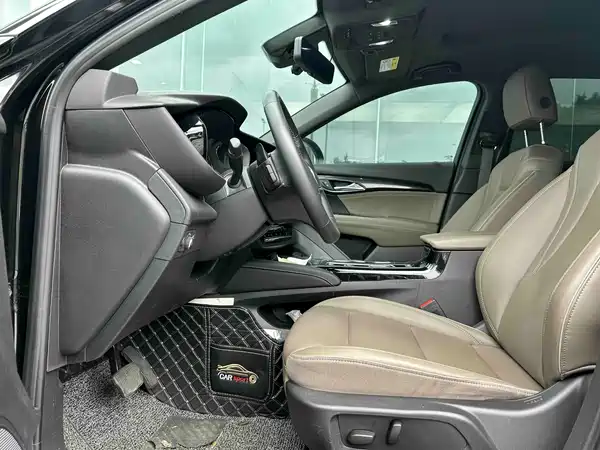 Buick Envision Plus 2023