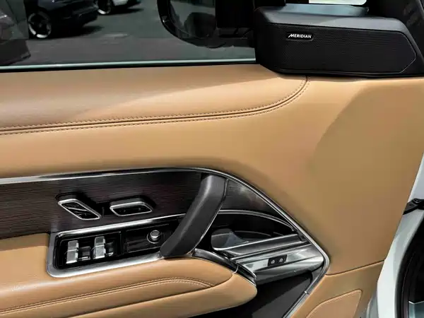 Land Rover Range Rover 2023