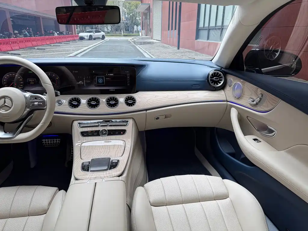 Mercedes-Benz E-Class 2020 — фото 17