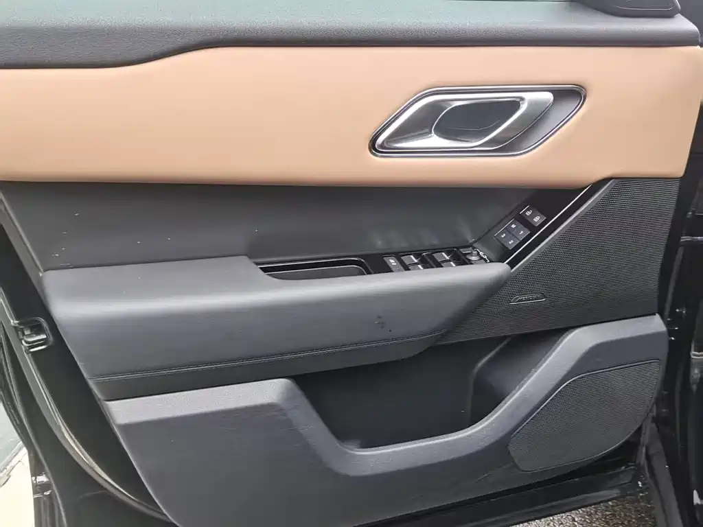Land Rover Velar 2024 — фото 20